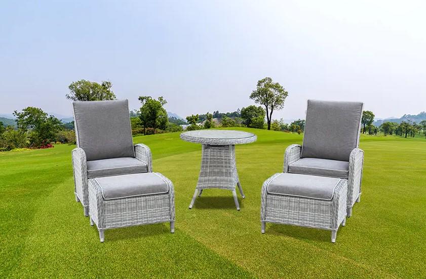 Élevez votre espace extérieur : l'allure de l'ensemble de 5 chaises inclinables